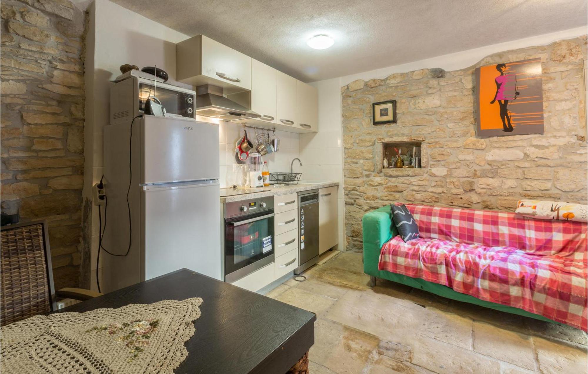 2 Bedroom Stunning Home In Bale Dış mekan fotoğraf